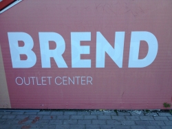 Стоковый магазин одежды Бренд Аутлет Центр / Brend Outlet Center